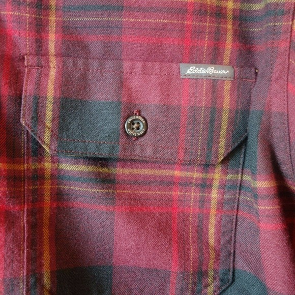 NEW Eddie Bauer Soft Flannel Button Up Shirt Red Plaid Classic Fit Men's Medium - Picture 2 of 5